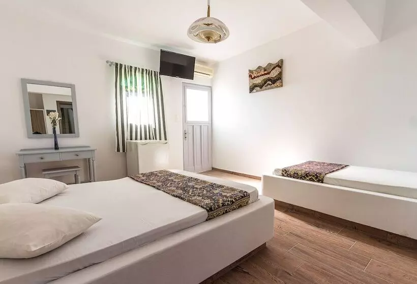 בית מלון כפרי Villa Iliovasilema Santorini