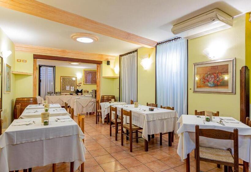 فندق Villa Piras