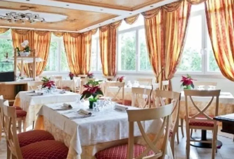 Отель Wellness E Resort Stella Delle Alpi