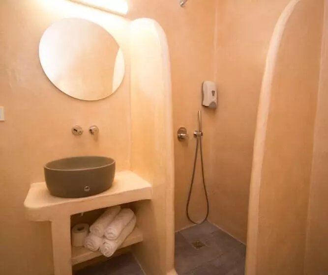 Markakis Studios Fira Town