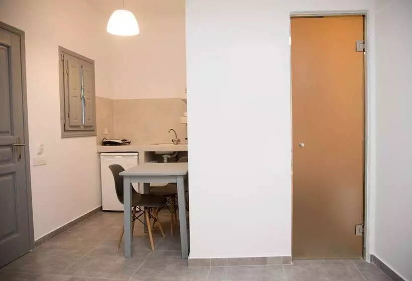 Markakis Studios Fira Town