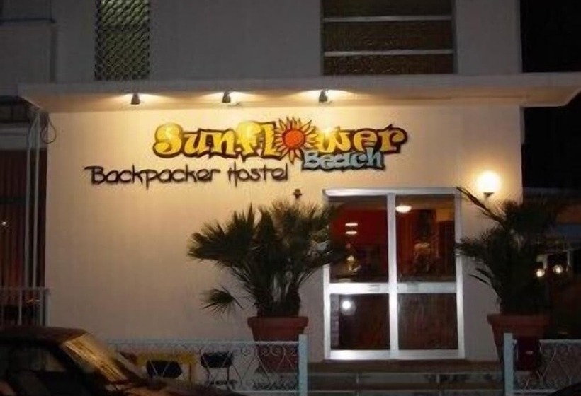 Sunflower Beach Backpacker Hostel & Bar