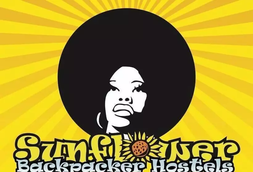 Sunflower Beach Backpacker Hostel & Bar