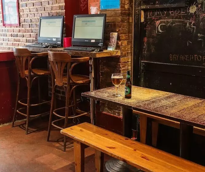 Young And Happy Latin Quarter By Hiphophostels