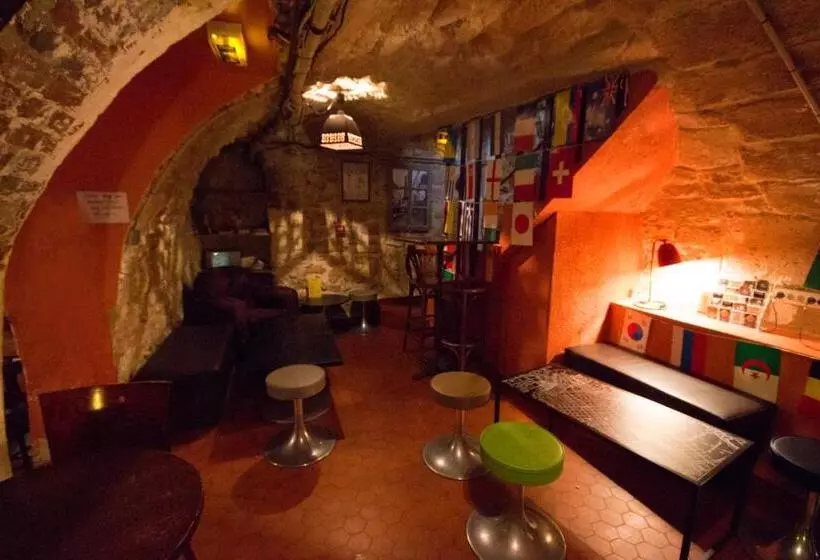 Young And Happy Latin Quarter By Hiphophostels