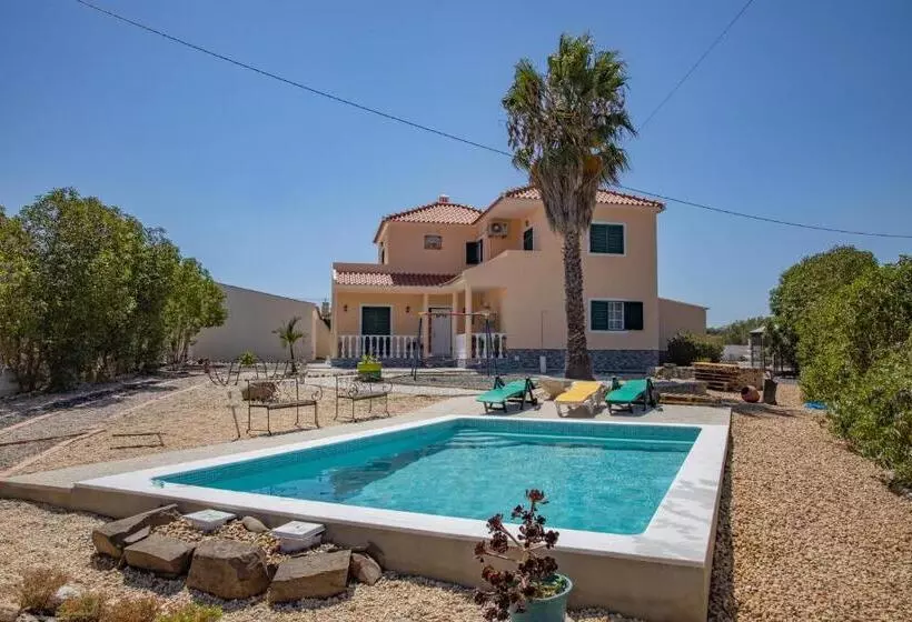ベッドアンドブレックファースト Guesthouse Monte Francisco Baanswy   3 Quartos   Piscina Privada