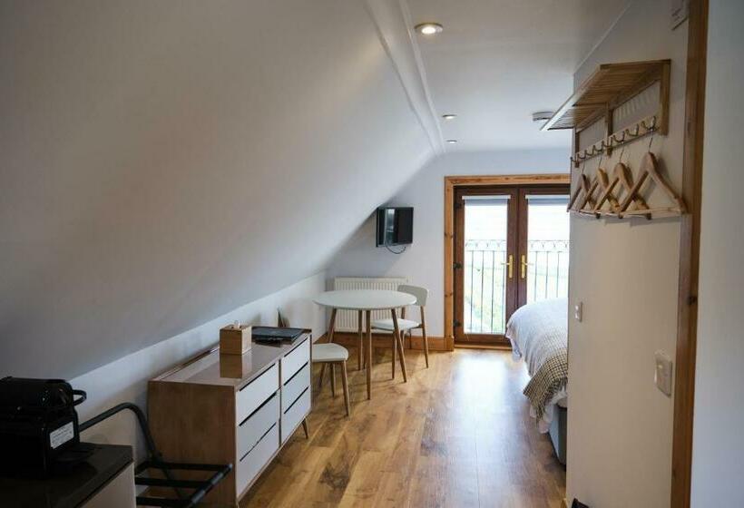 Hazelbank Bed And Breakfast