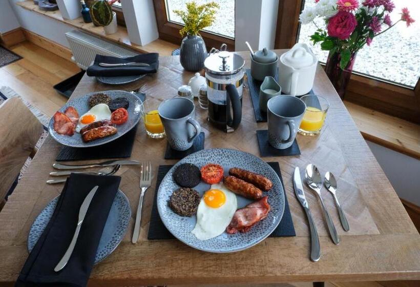 Hazelbank Bed And Breakfast