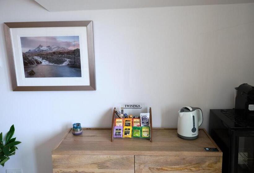 Hazelbank Bed And Breakfast