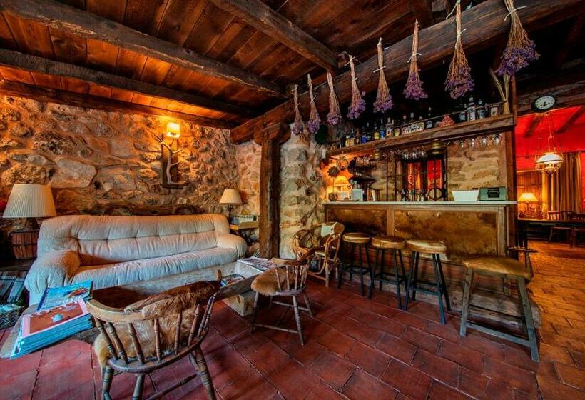 צימר Royo Guarde, Junto Al Río Mundo