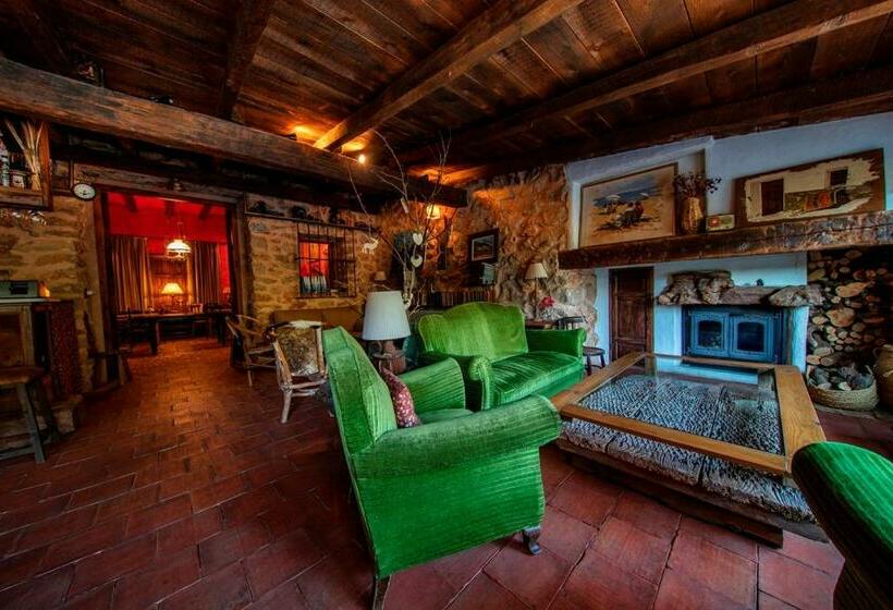 צימר Royo Guarde, Junto Al Río Mundo