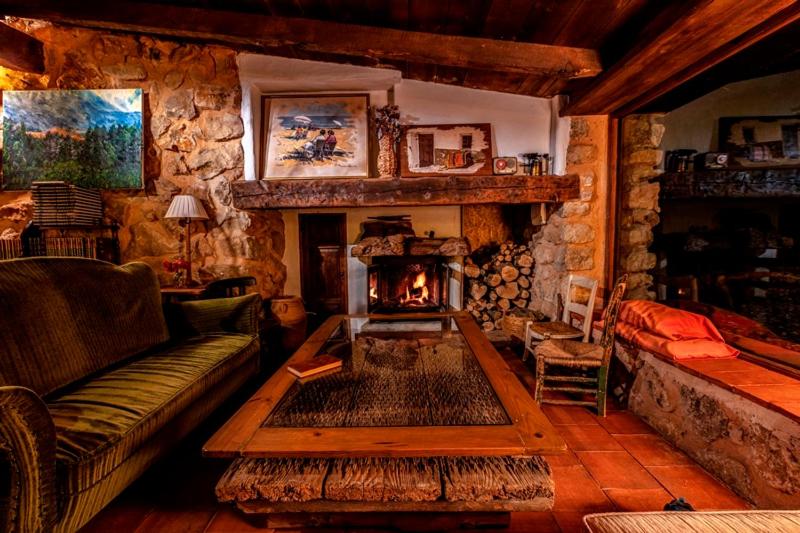 צימר Royo Guarde, Junto Al Río Mundo