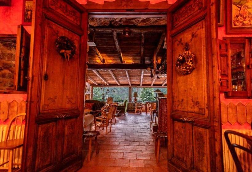 צימר Royo Guarde, Junto Al Río Mundo