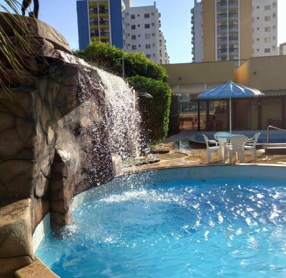 Flat Com Parque Aquático