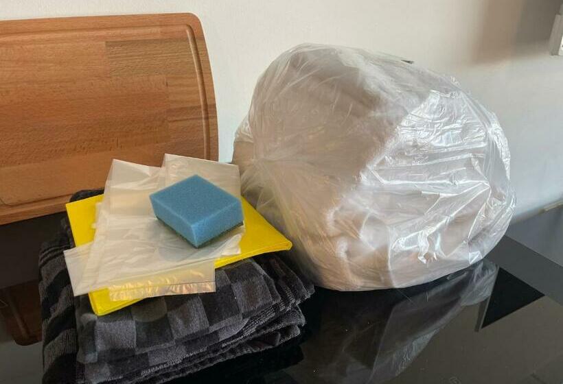 فندق على الطريق Flamingo Studio S