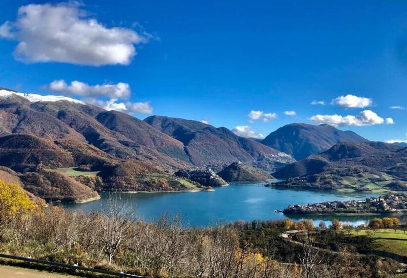 ペンション Stanza Con Terrazzo Vista Lago   Lakeholiday It