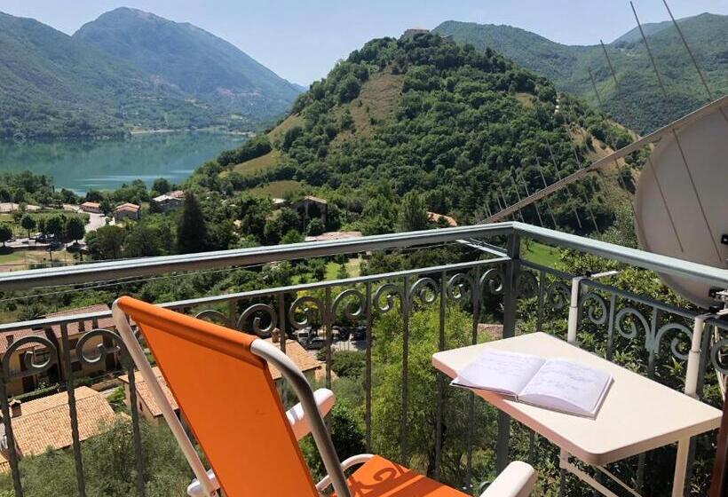 ペンション Stanza Con Terrazzo Vista Lago   Lakeholiday It