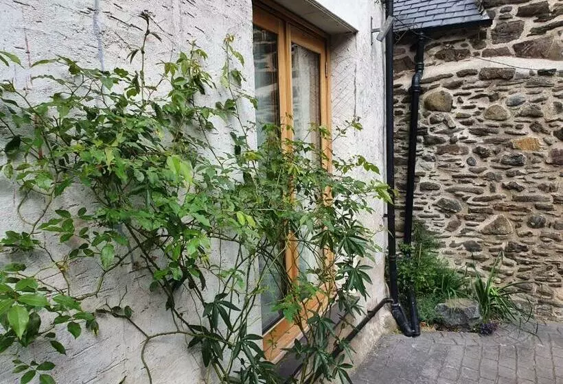 پانسیون The Gallery At Bull Cottages