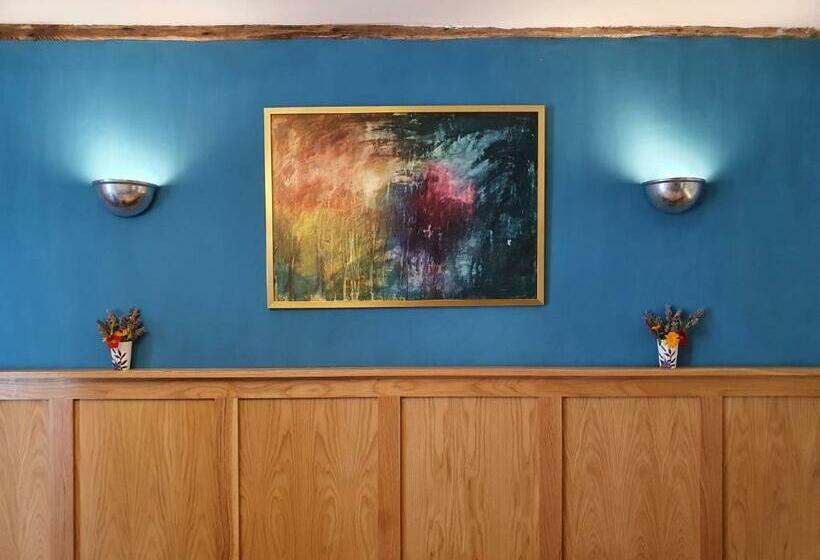 Majatalo The Gallery At Bull Cottages