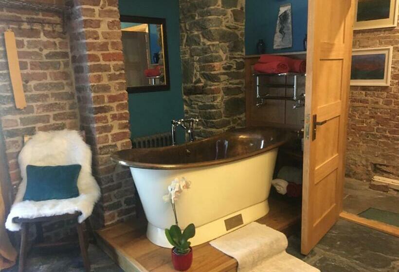 Majatalo The Gallery At Bull Cottages