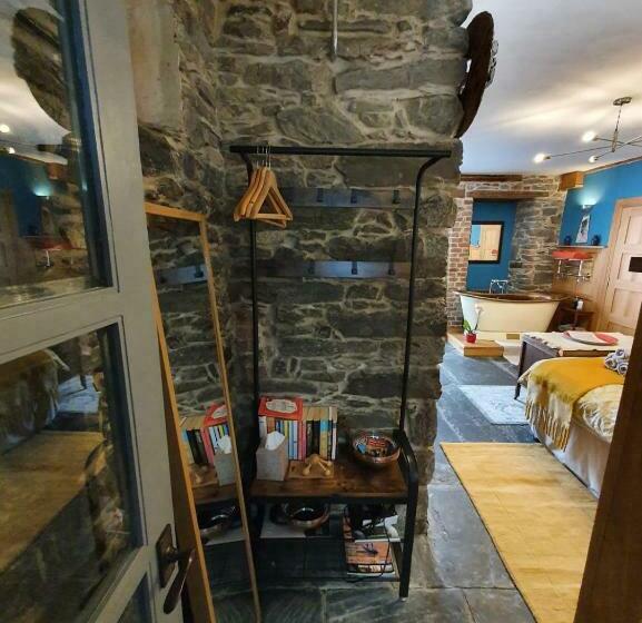 Majatalo The Gallery At Bull Cottages