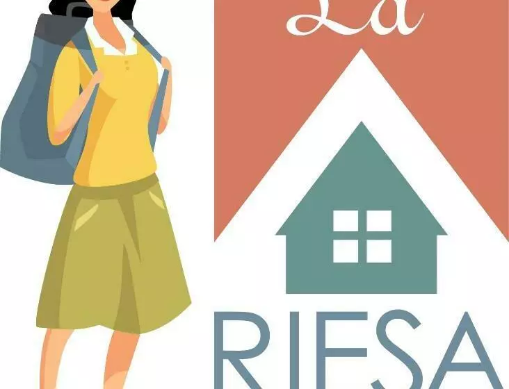 ユースホステル La Riesa Dorm