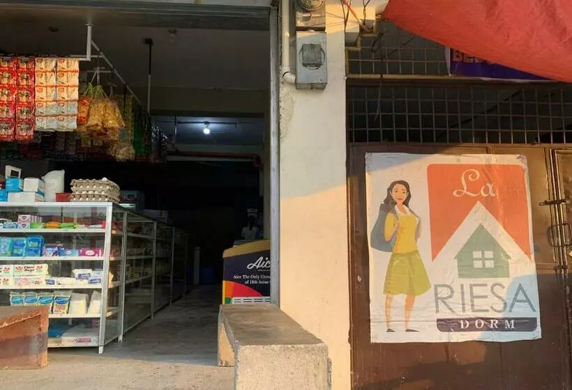 ユースホステル La Riesa Dorm