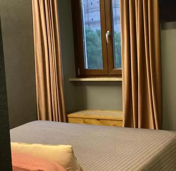 تختخواب و صبحانه La Taverna Antica Rooms