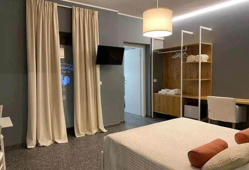 تختخواب و صبحانه La Taverna Antica Rooms