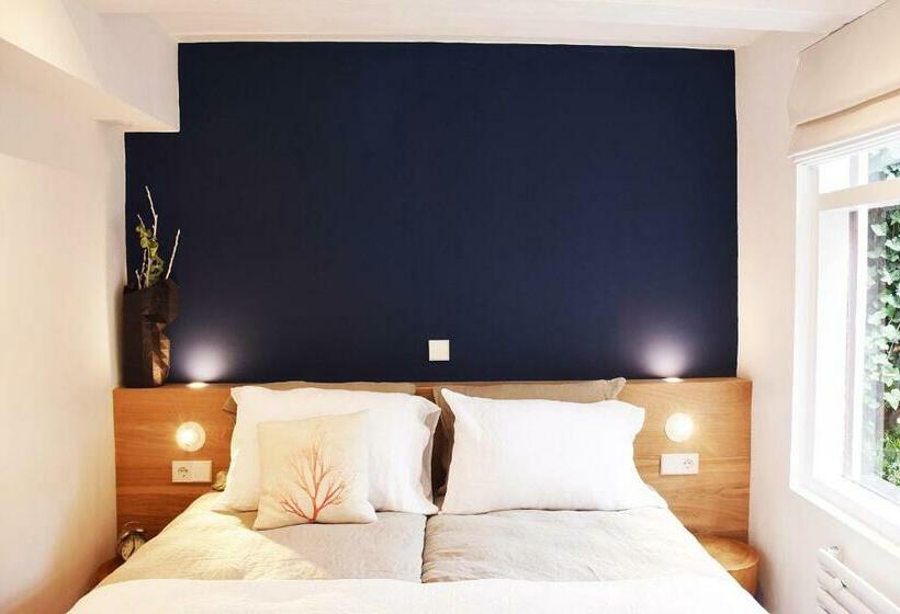 Blueprint B&b   Breakfast & Bikes