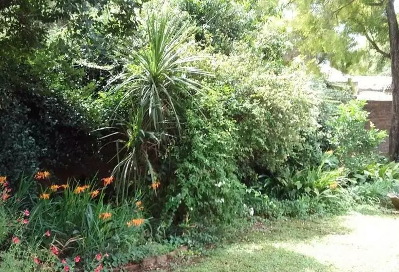 Majatalo Sugarbush & Burgundy