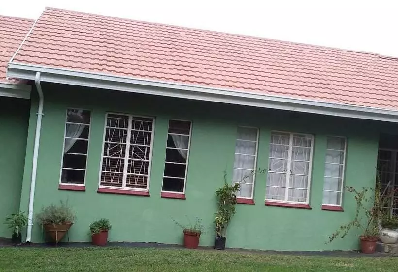 Majatalo Sugarbush & Burgundy