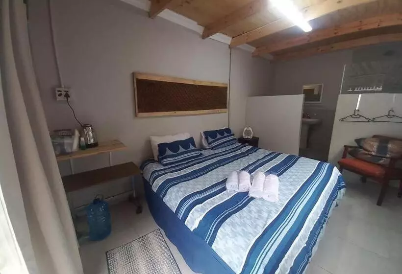 Majatalo Sugarbush & Burgundy