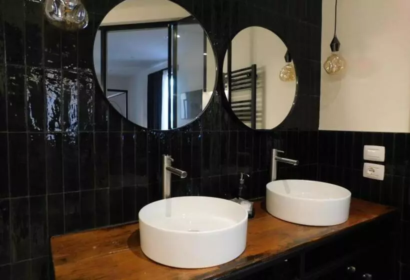 Piumaviola Beds & Apartments