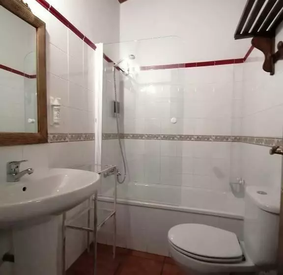 Retkeilymaja La Posada De Horcajuelo