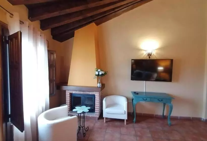Retkeilymaja La Posada De Horcajuelo