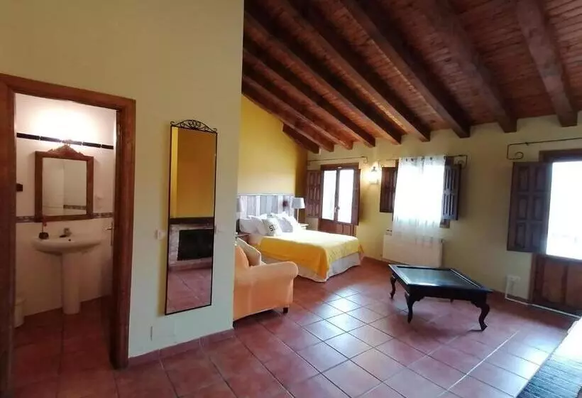 Retkeilymaja La Posada De Horcajuelo