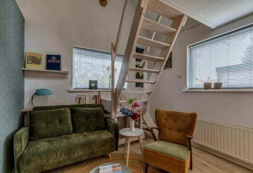 B&b Larenstein Logeren In Een Tiny House