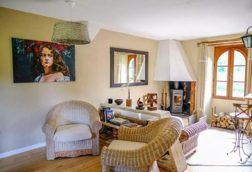 Aamiaismajoitus (B&B) Bains De Secours, Chambres D Hotes