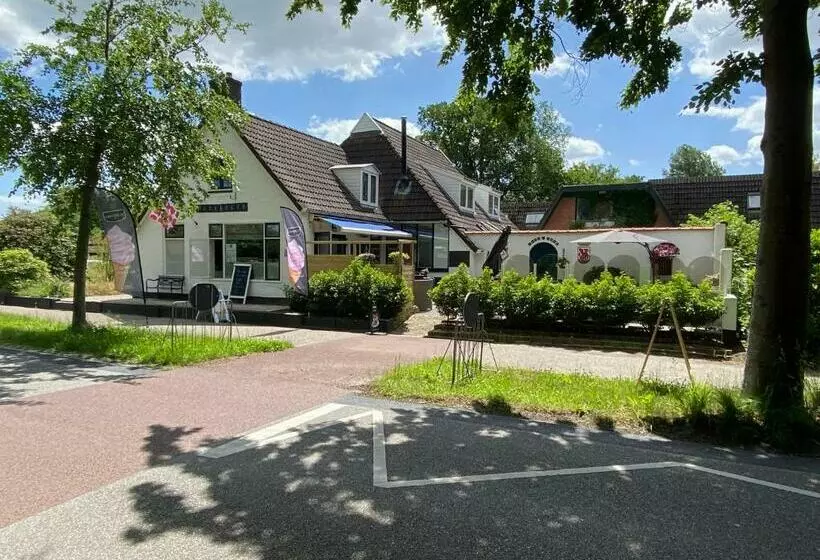 ベッドアンドブレックファースト De Posthoorn