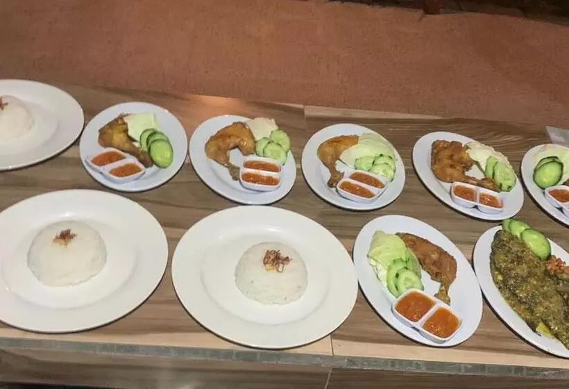 تختخواب و صبحانه Griya Tambek Villa