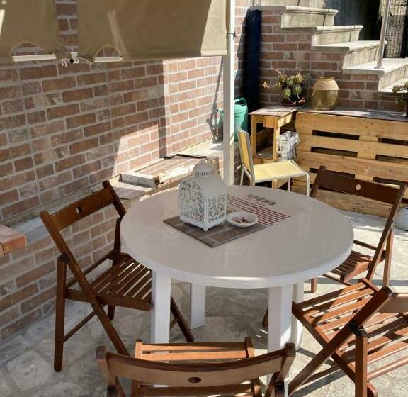 تختخواب و صبحانه Piccola Suite