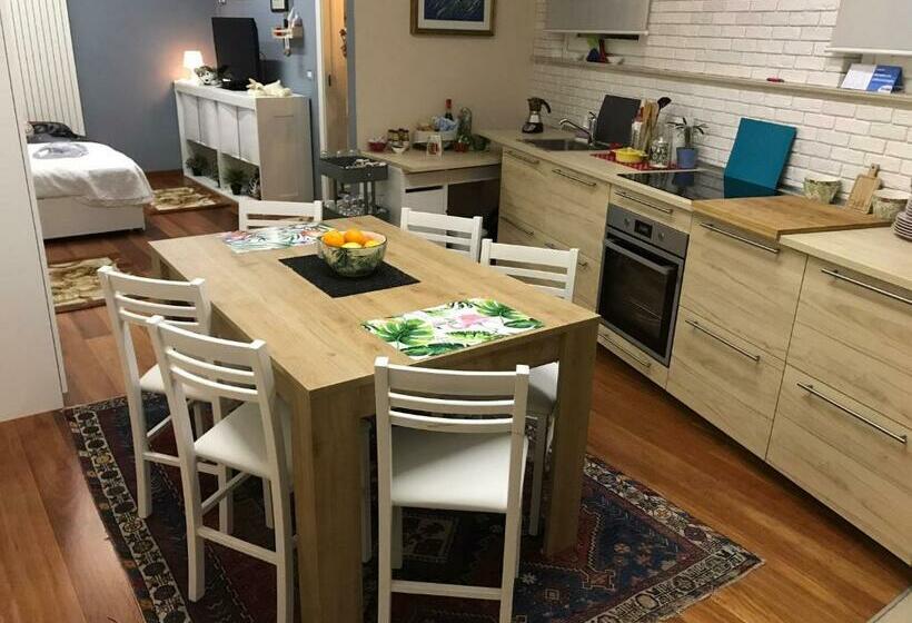 تختخواب و صبحانه Piccola Suite