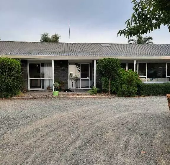 Tui Glade Bed And Breakfast