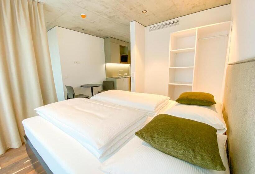 Blackhome Innsbruck City South I Contactless Check In