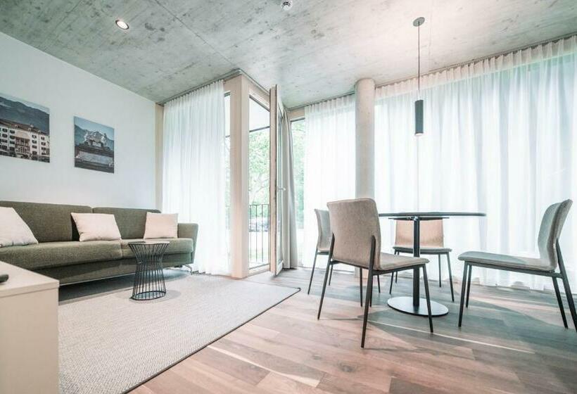 Blackhome Innsbruck City South I Contactless Check In