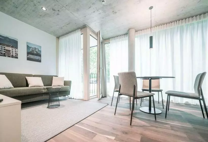 Blackhome Innsbruck City South I Contactless Check In