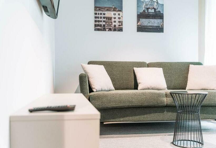 Blackhome Innsbruck City South I Contactless Check In