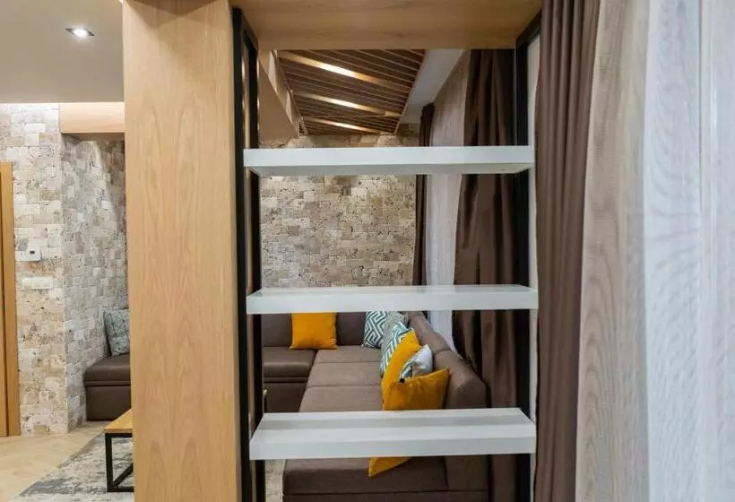 Hotel 103 Alpine