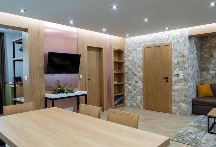 ホテル 103 Alpine